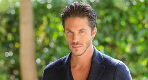 NIKOS-OIKONOMOPOULOS-2014-2sl