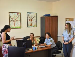Διεύθυνσης Αστυνομίας Καστοριάς, με στελέχη του Κέντρου Συμβουλευτικής Γυναικών (3)
