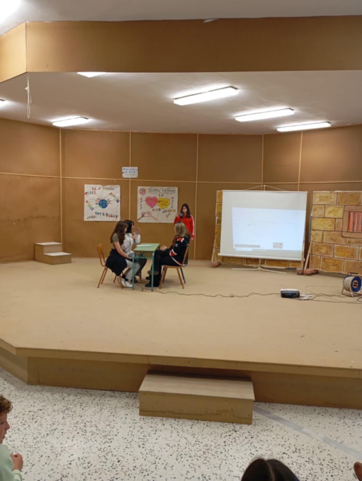 Anatamoma Gymnasio Ammoxorioy Me 1 & 4 Trikalon (12)