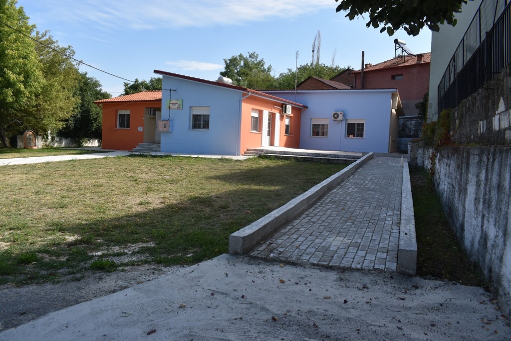 Dimos Florinas Paremvaseis Sxoleia (10)