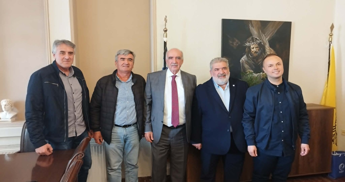 Meimarakis Me Plakenta 052026 (2)